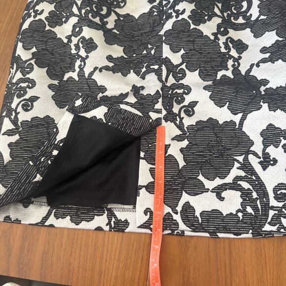 Albert Nipon Size 16 Sheath Dress Jacket Suit Set Black Floral on Silvery White - Picture 11 of 16